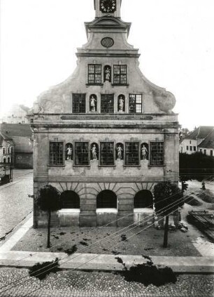 Braunsberg, Rathaus : Braunsberg (heute Braniewo / Polen). Rathaus (1501/1600 begonnen). Giebelansicht mit Nischenfiguren