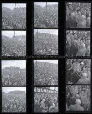 Schwarz-Weiß-Negative mit Aufnahmen von Mai-Demonstrationen 1948 in Berlin Unter den Linden