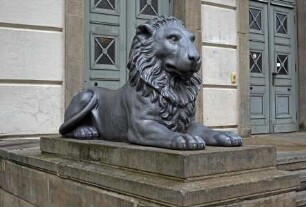 Löwenfigur