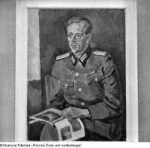 Militärs bei Kunstausstellung