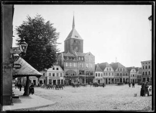 Schlawe (Slawno/Polen). Marktplatz. Straßenbild