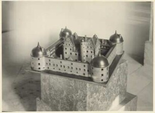 Jagdschloss Moritzburg, Modell : Jagdschloss Moritzburg. Modell des ältesten Baues von Kurfürst Moritz, 1546 vollendet