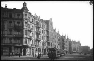 Danzig. Stadtgraben mit Straßenbahn