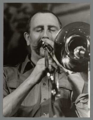 Paul Rutherford : Portrait des Posaunisten Paul Rutherford in der Kongresshalle bei den 9. Leipziger Jazztagen 1984