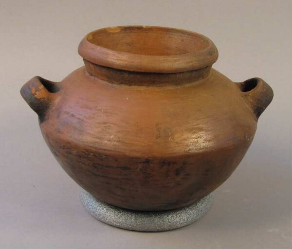 Clay vessel