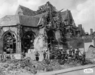 Die zerstörte Kirche von Roye