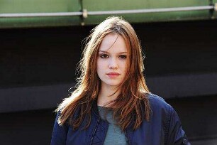 Emilia Schüle