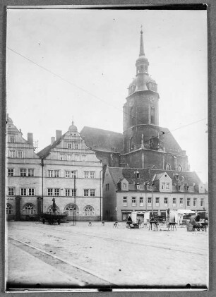Am Markt in Naumburg, Stadtkirche und Hauptzollamt