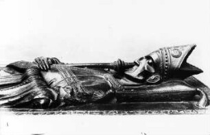 Augsburg, Dom, Grabplatte Bischof Wolfhard von Roth (gestorben 1302). Meister Otto, Meister Konrad