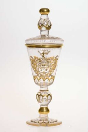 Deckelpokal mit Wappen