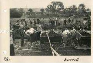 Wiederaufbau des von einem Hochwasser zerstörten Bruchstedt