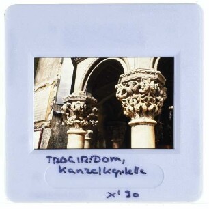 Trogir, Kathedrale hl. Laurentius : Detailansicht Kapitelle Kanzel