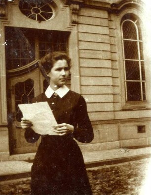 Viktoria-Pensionat. Schülerin