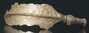 Fragment eines Armrings in Form eines Weidenblattbandes