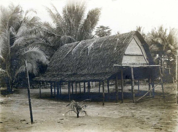 "New unfinished house, with scaffolding, Fisoa"