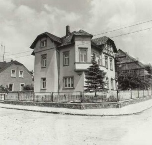 Villa, Weinböhla