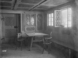 Bauerstube mit Holzdecke und Wandvertäfelung aus Tannheim bei Füssen