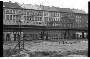 Kleinbildnegativ: Kohlfurter Straße, 1975