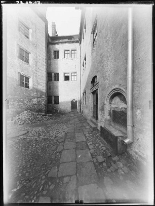 Annaburg. Schloss (1572-1573, 1578; C. Tendler). Hinterschloss. Hofansicht
