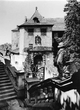 Meersburg. Altes Schloß (Baubeginn 1334, Umbauten 1501/1900). Torbau