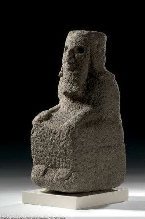 Statuette eines sitzenden Mannes