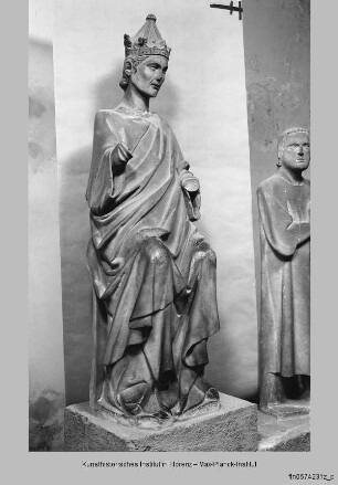 Heinrich VII. und seine Räte : Sitzfigur Kaiser Heinrichs VII.