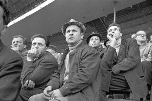 Fußballspiel KSC : Nürnberg im Wildparkstadion.