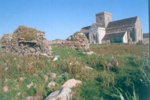 Iona. Iona Abbey. Ruinenfeld von nicht wieder aufgebauten Klostergebäuden