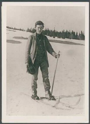 Wilhelm Paulcke mit Skiern auf dem Feldberg
