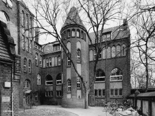 Pfarr- und Gemeindehaus der ev. Heilandsgemeinde; Berlin, Mitte