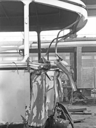 Esslingen Maschinenfabrik Esslingen Straßenbahn-Beiwagen B 2 der SSB Unfallschaden