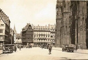 Straßburg, Münsterplatz : Straßburg (Strasbourg), Münsterplatz. Ansicht mit Haus Kammerzell (um 1427, Umbau 1467, Fassade 1589)