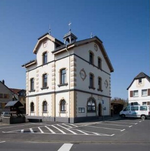 Rathaus; Heuchelheim, Brauhausstraße 26