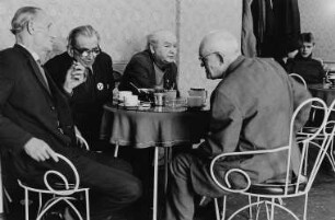 Im HO-Café "Mokka-Perle"