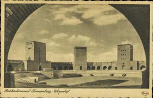 Reichsehrenmal Tannenberg - Ehrenhof