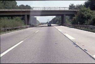 Hauptfahrbahn Ost (Basel Richtung Karlsruhe): Brücke von Süden