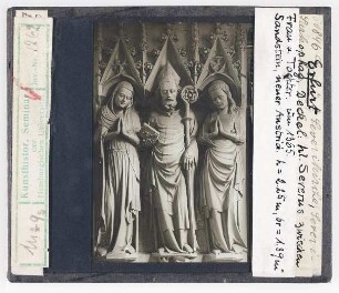 Erfurt, Severikirche: Severisarkophag, Deckel: der heilige Severus zwischen Frau und Tochter (Stoedtner-Nr. 50846)