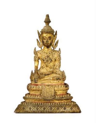 Buddha Maravijaya im Fürstengewand auf mehrfach gestuftem Lotus-Thron