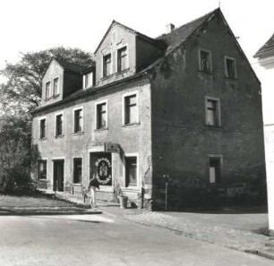 Colditz, Badergasse 32. Wohnhaus mit Laden (2. H. 19. Jh.). Straßenansicht