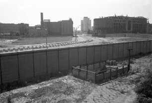 Berlin: Mauer am Potsdamer Platz, Richtung Stresemann-Straße