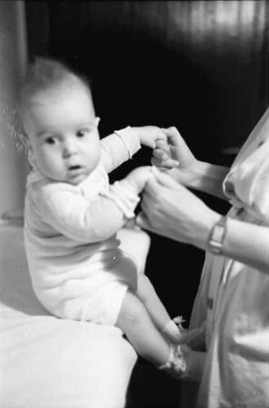 Bukarest: Baby Welkisch mit Frau Welkisch