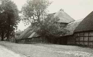 Insel Rügen. Rittergut Ruschwitz. Scheunen