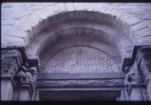Arezzo, Pieve di Santa Maria : Seitenportal (Südseite), Tympanon