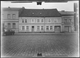 Bernau, Leninstraße (Brauerstraße) 6. Wohnhaus. Straßenfront