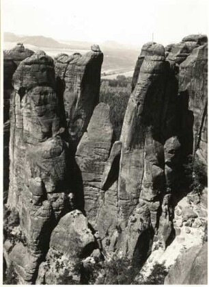Elbsandsteingebirge. Vordere Schrammsteine. Schrammtürme und Dreifingerturm