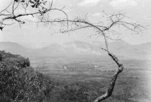Das Livingstone Gebirge : Blick vom Chingoli Berg auf das Livingstone Gebirge
