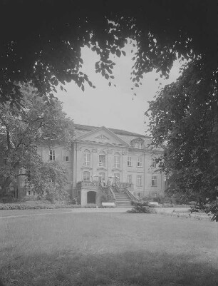 Stülpe. Schloß (1744 & um 1900), Parkansicht