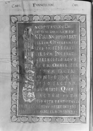 Evangeliar — Initialseite: Beginn des Johannesevangeliums, Folio 108verso
