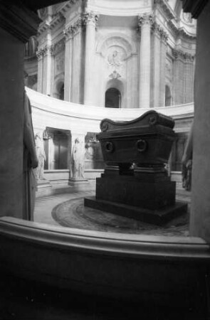 Paris: Krypta mit Kaisergrab Napoleons