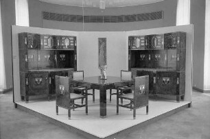 Ausstellung "Kunsthandwerk des 20. Jahrhunderts" beim Badischen Landesmuseum